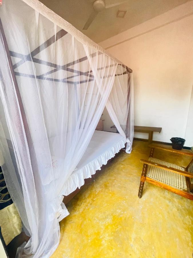 Chithra Homestay Tangalle Exterior foto