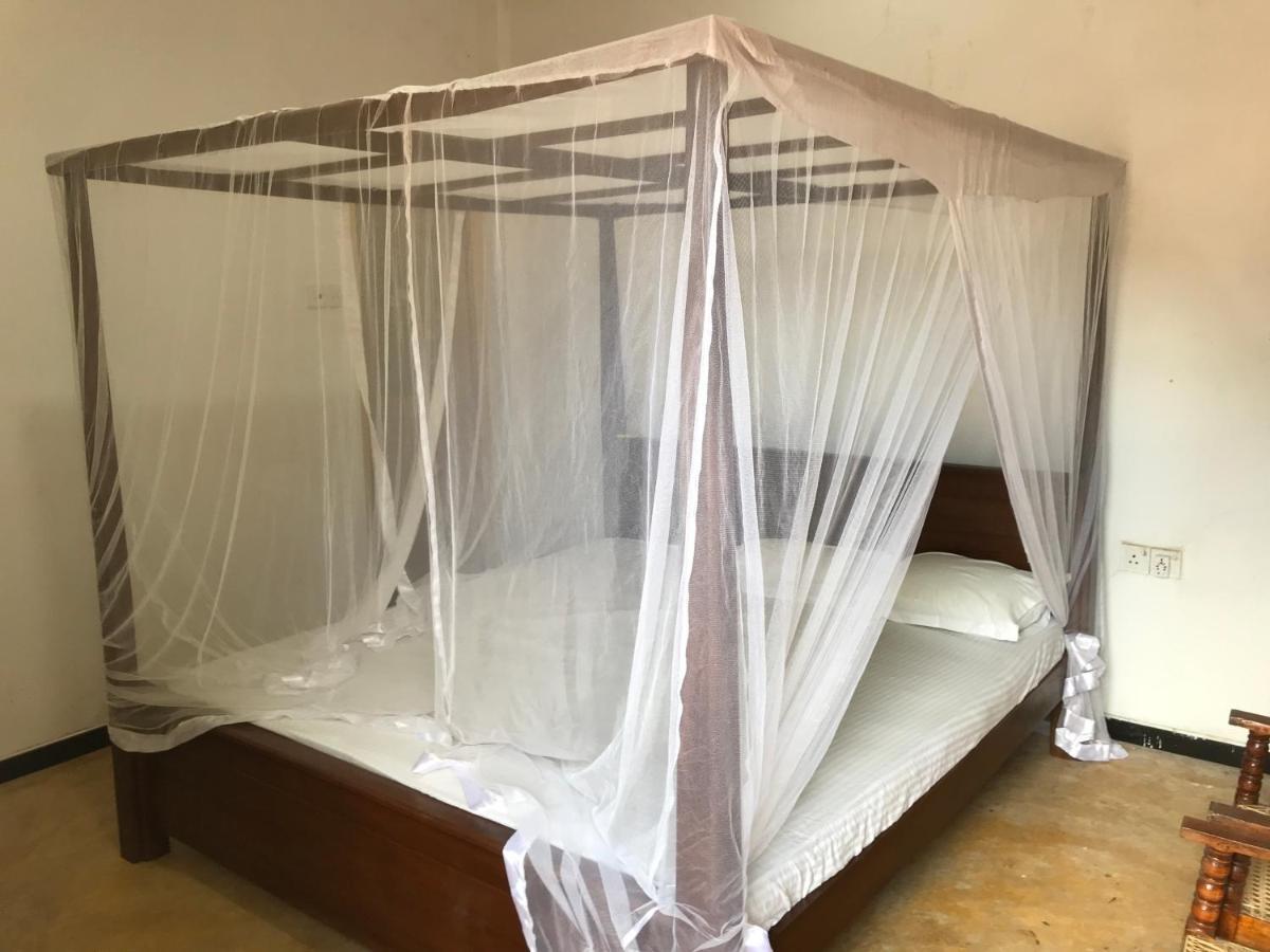 Chithra Homestay Tangalle Exterior foto